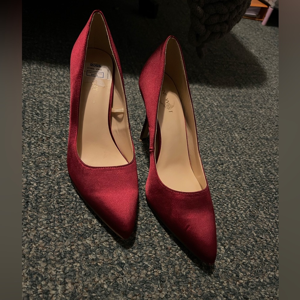 Red Nine West Heels